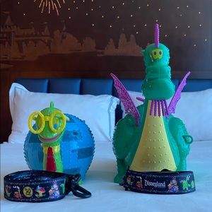 Disneyland Electric Parade Light-Up Elliott Popcorn Bucket and Turtle Sipper